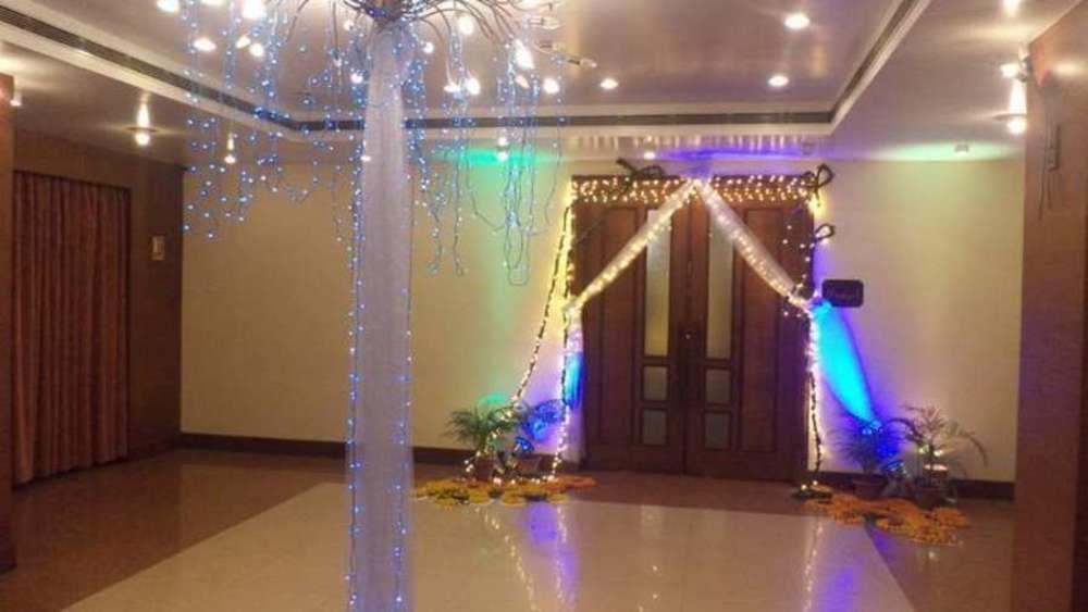 Vishwaratna Hotel Гувахати Екстериор снимка