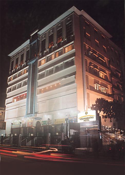 Vishwaratna Hotel Гувахати Екстериор снимка